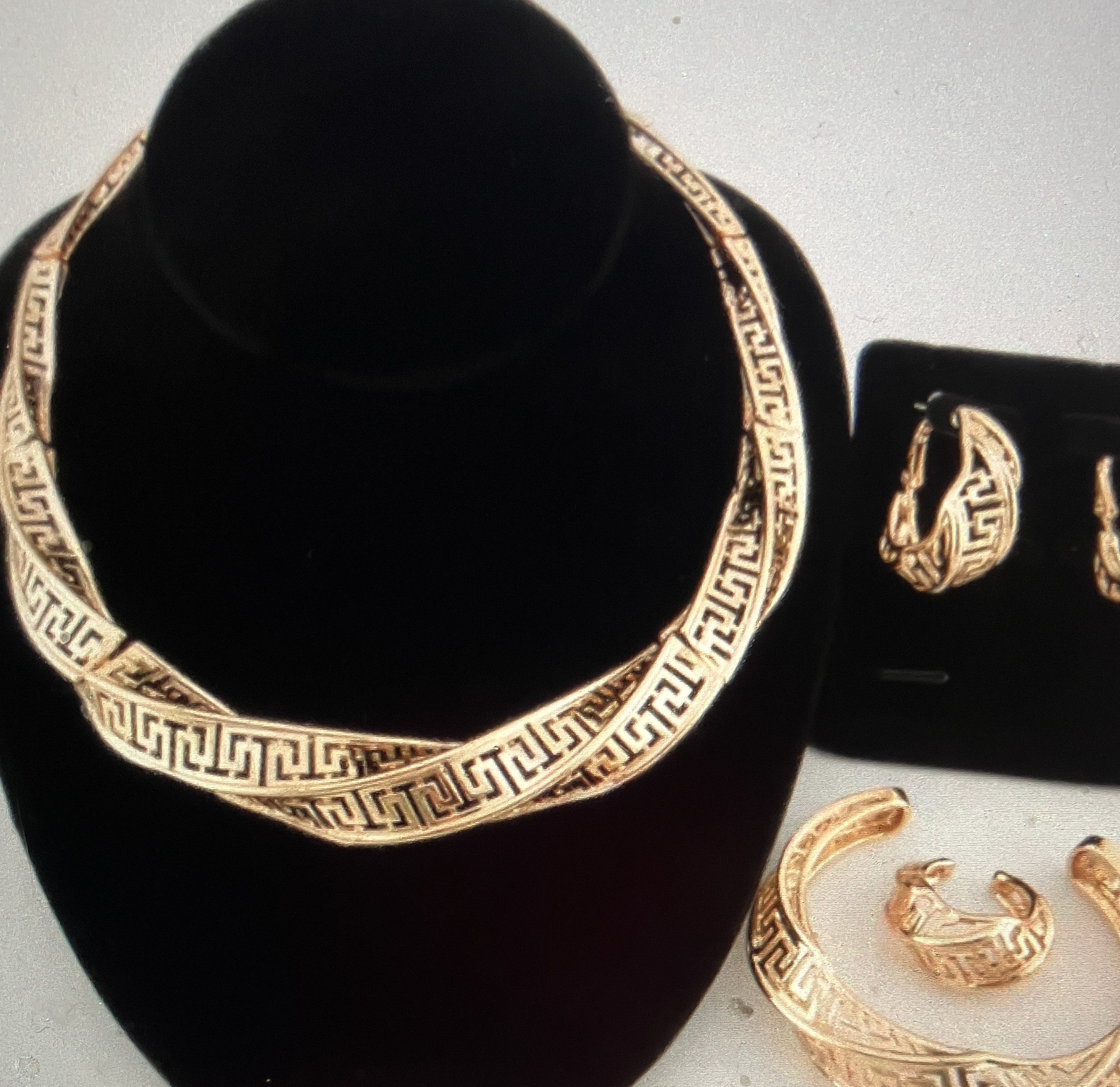 18kgp 4 piece Jewelry Set for discerningblackwomen